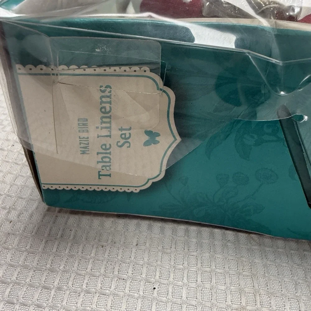 New The Pioneer Woman Mazie Bird Reversible 13 Pieces Holiday Table Linens Set *